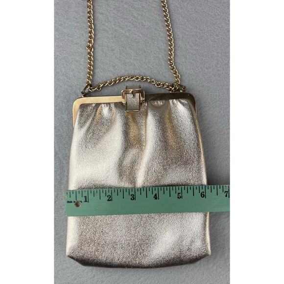 Vintage Shiny Gold Metallic Clutch Evening Bag Buckle Detail Gold Chain Strap - Picture 11 of 11